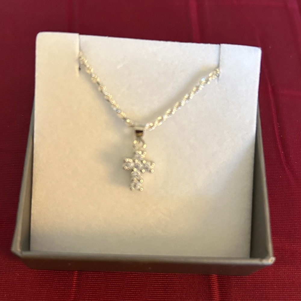 Elegant Silver Cross Pendant Necklace